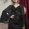 Ruffle chic Κομψό πουκάμισο με βολάν μπροστά και ιδιαίτερο μανίκι που τραβάει τα βλέμματα. Θηλυκό και stylish, αναβαθμίζει κάθε εμφάνιση εύκολα και άμεσα.
