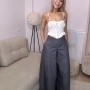 Ψηλόμεσο wide-leg παντελόνι με άνετη γραμμή, τσέπες και minimal αισθητική. Ιδανικό για κομψά & casual looks όλη μέρα.